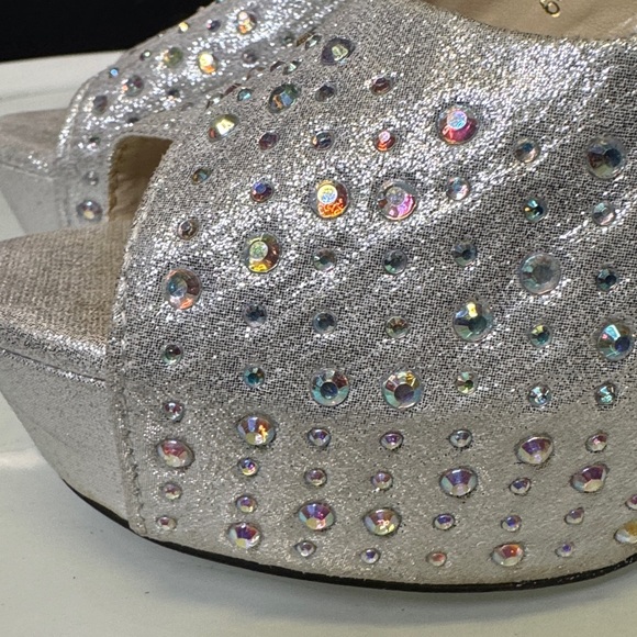 METRO WEDDING HEELS Elegant Silver Peep-Toe Heels SWAROVSKI CRYSTALS - Picture 3 of 10